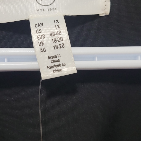 Additionelle black velour wraparound top - Picture 3 of 3